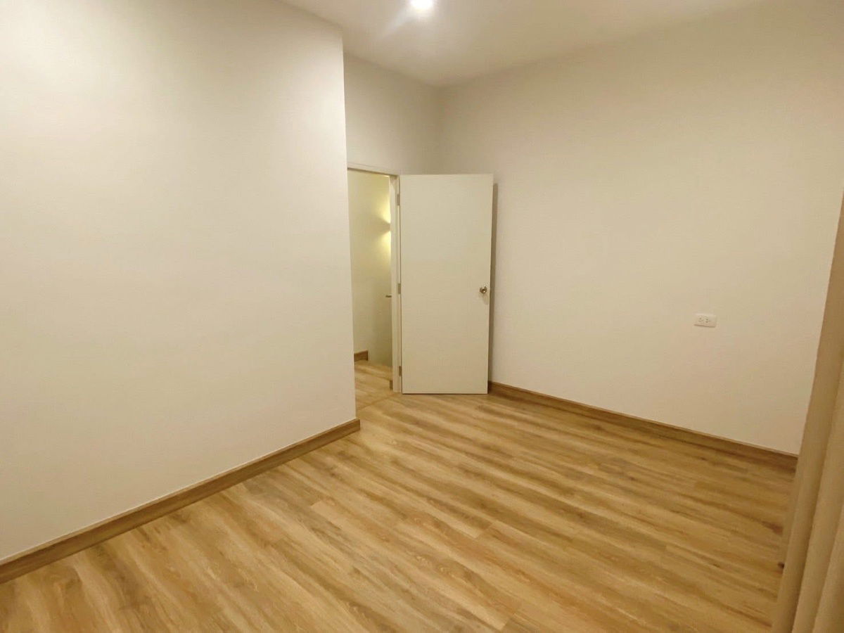 picture Townhome for Rent – Verve Saimai Great location, close to 7-Eleven at the village entrance. - 6/6