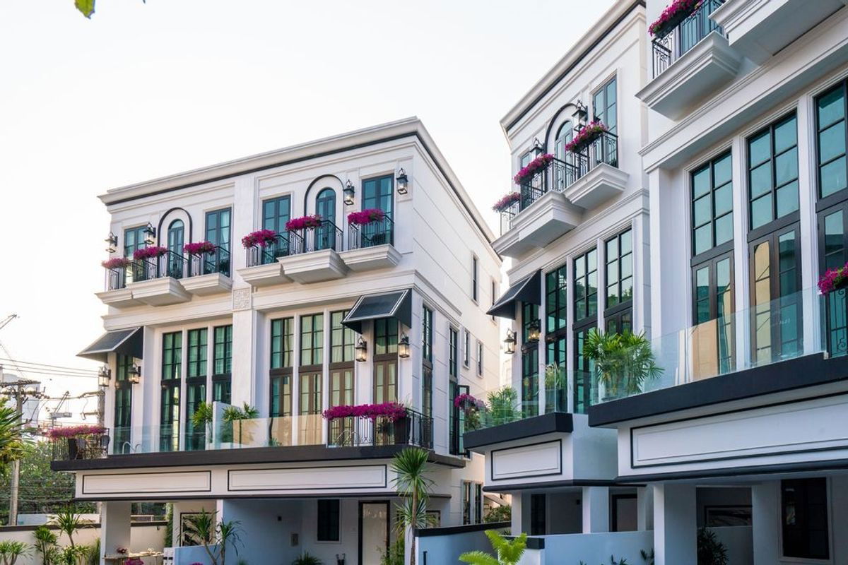 รูป 🏡 ให้เช่า! บ้านเดี่ยวสุดหรู 3 ชั้น – Maison Blanche (เมซอง บลองช) ✨ เดินเพียง 7 นาทีถึง BTS เอกมัย / ทำออฟฟิศได้ - รูปที่ 1/16