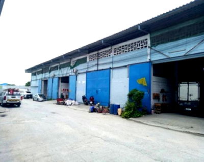 เช่าโรงงาน สนามบินสุวรรณภูมิ : ให้เช่าโกดังพร้อมสำนักงาน ติดถนนกิ่งแก้ว บางพลี พื้นที่ 300 ตารางเมตร รถใหญ่ทุกประเภทเข้าออกได้