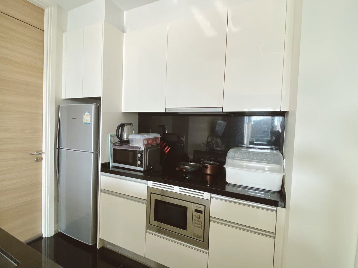 picture For Rent: Jomtien Reflection - 2 Bed Luxury Pattaya condo on 3rd floor with sea view - 3/26