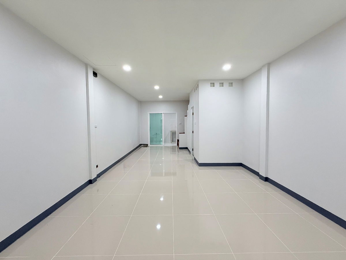 รูป ขายทาวโฮม 3 กม. จากรถไฟฟ้าสายสีม่วงสถานีคลองบางไผ่ - รูปที่ 4/10