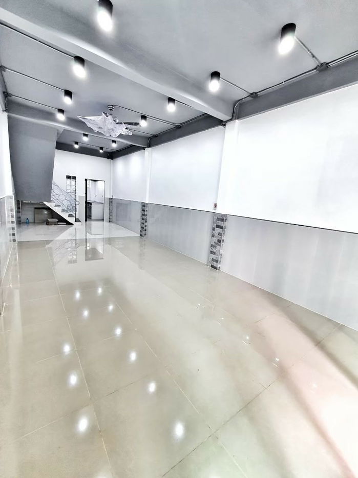 รูป Commercial building for rent near BTS Samrong (SPSAD3705) - รูปที่ 3/11