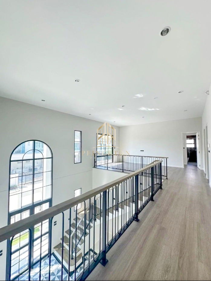 รูป ขายบ้านหรูไซส์ใหญ่สุด เศรษฐสิริ บางนา กม.10 ราคาดีที่สุดในโครงการ ใกล้โรงเรียนนานาชาติ VERSO และทางด่วนบูรพาวิถี! - รูปที่ 24/32