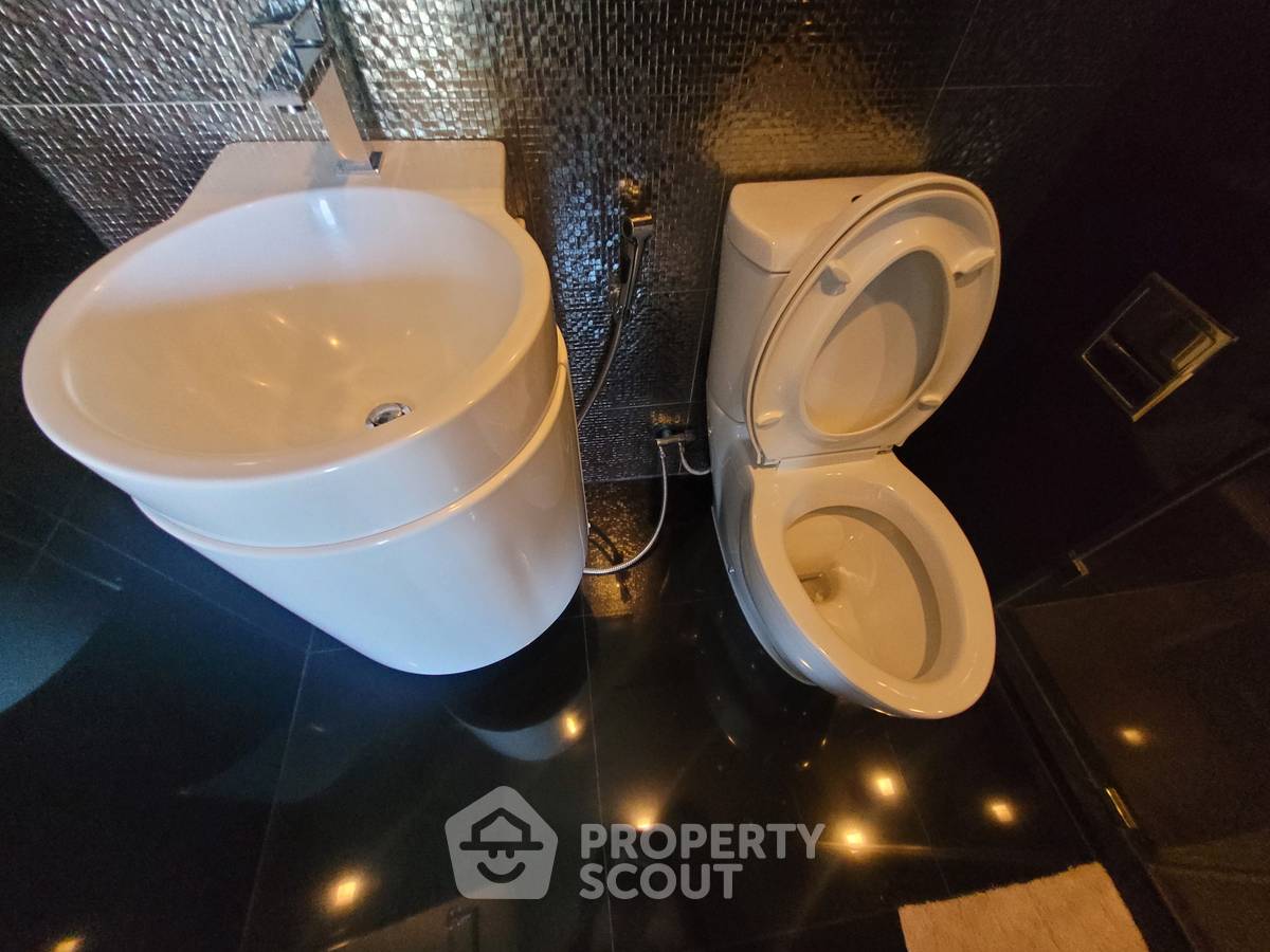 รูป คอนโด 1-ห้องนอน ที่ ริทึ่ม สุขุมวิท 36-38 ใกล้ BTS ทองหล่อ (ID 1960828) - รูปที่ 33/35