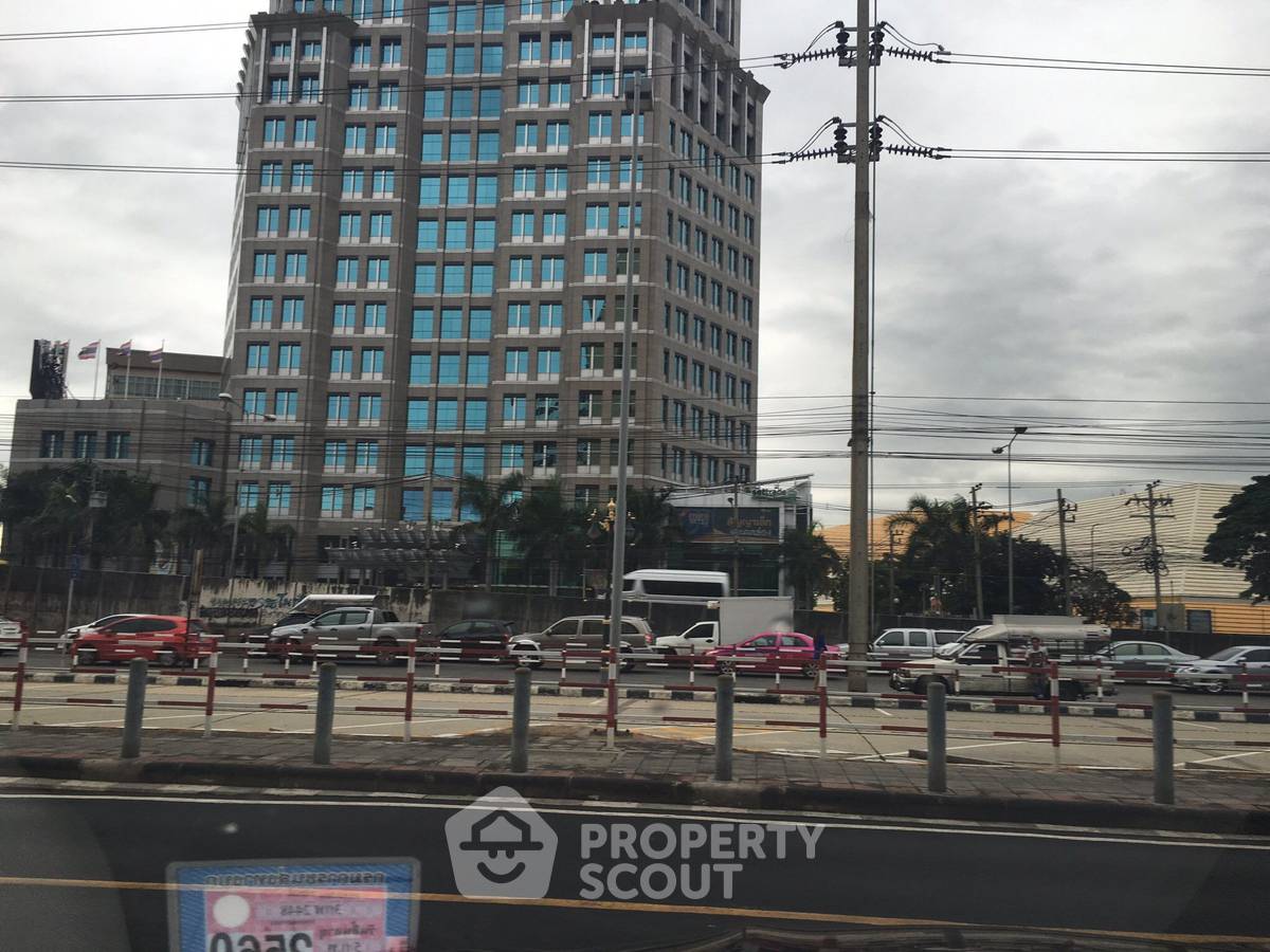 รูป คอนโด 1-ห้องนอน ที่ ลุมพินี เพลส พระราม 4 – รัชดาภิเษก ใกล้ MRT ศูนย์การประชุมแห่งชาติสิริกิติ์ (ID 2469065) - รูปที่ 7/7