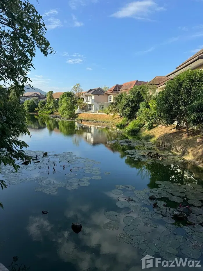 picture 4 Bedroom Lake-View Home with large garden 5918733 - 6/19