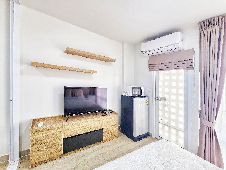 รูป ผ่อนเริ่มต้นเพียง 5,xxx บาท/เดือน คอนโดเดินทางสะดวก ใกล้ RCA ราคาล้านกลาง ๆ ของกินในซอยเพียบ - รูปที่ 4/10