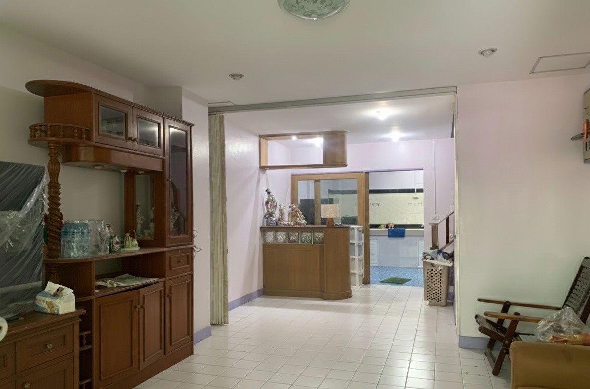 รูป ขายทาวน์เฮ้าส์ หมู่บ้านพูนสินธานี 1 ซอยเคหะร่มเกล้า - รูปที่ 3/10