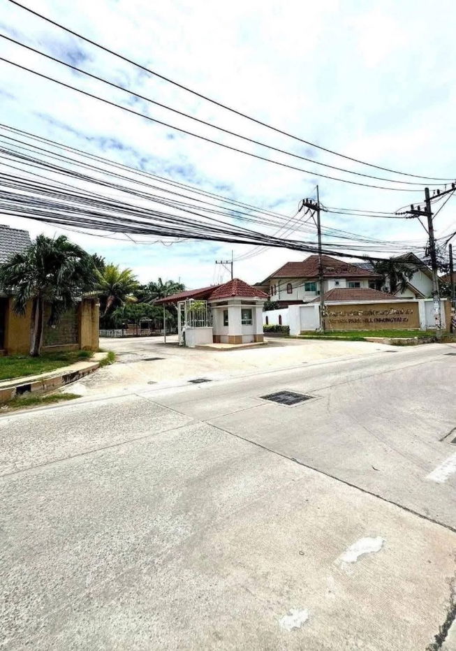 รูป ขายพูลวิลล่าพัทยา บ้านสวยสไตล์โมเดิร์น พื้นที่กว้าง พร้อมเข้าอยู่ พิกัด หนองใหญ่ 2 - รูปที่ 42/43