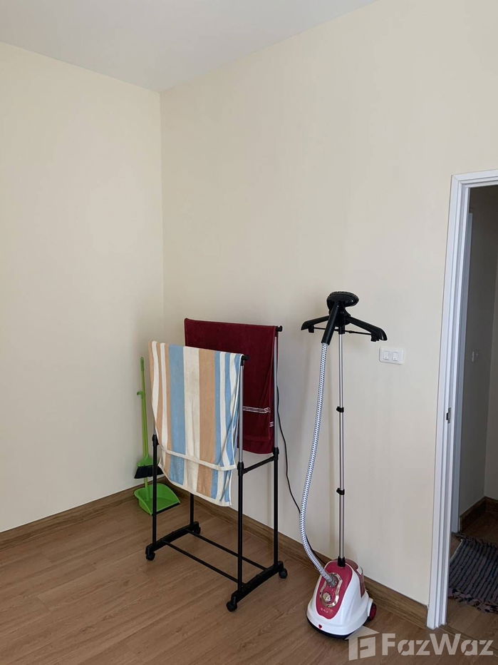 picture 3 Bedroom Townhouse for sale at Golden Town Ramintra-Wongwaen 1997630 - 9/18