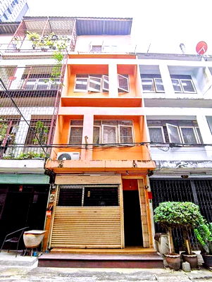 เช่าสำนักงาน วิทยาลัยเซาธ์อีสท์บางกอก : โลตัส สุขุมวิท50 800ม.ให้เช่าสำนักงาน โชว์รูมเท่านั้น ทั้ง 4 ชั้น 18ตร.วา. BTS บางจาก 250ม. 3 นอน 372ตร.มสุขุมวิท 89-97 BTS อ่อนนุช 700ม.