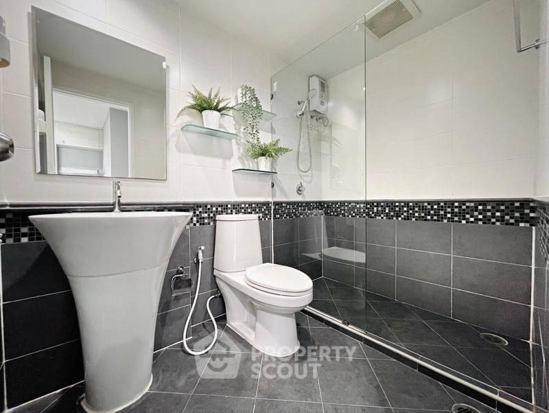 picture 2-BR Condo at Waterford Sukhumvit 50 Condominium near BTS On Nut (ID 1471895) - 12/15