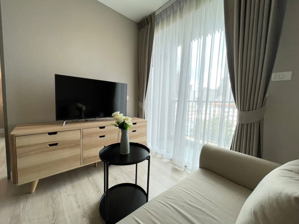 รูป P1015 ให้เช่าคอนโด Metro Luxe Ratchada (เมโทร ลักซ์ รัชดา) ห้องใหม่ล่าสุด ตกแต่งสวยมาก เฟอร์ครบ พร้อมเข้าอยู่ทันที - รูปที่ 5/15