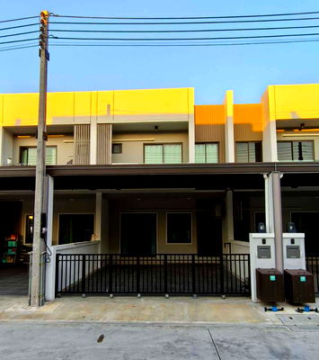 เช่าทาวน์โฮม สุเทพ เชียงใหม่ : ให้เช่าทาวน์โฮมสองชั้น  3 ห้องนอน 3 ห้องน้ำ 1 ห้องรับแขก 1 ห้องครัว  2  ที่จอดรถ