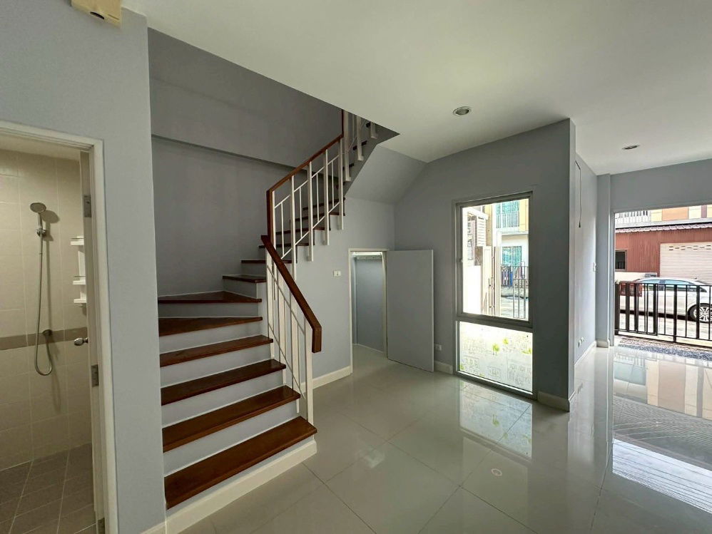 รูป ขายทาวน์เฮ้าส์ 2 ชั้น 17 ตร.ว.หมู่บ้านสินนครวิลล์ ประชาอุทิศ–คู่สร้าง ทำเลดี ราคาเพียง 1.9 ล้าน (ฟรีโอน) - รูปที่ 2/13