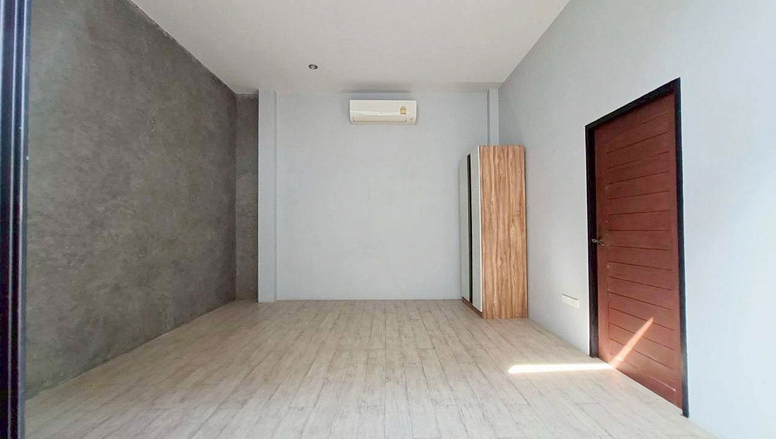 รูป Call : 095-843-5693 บ้านพูลวิลล่า Tropical Loft สรงประภา-ศรีสมาน สระระบบเกลือ และ Jacuzzi ตกแต่งครบ เข้าอยู่ได้ทันที ใกล้โรบินสันศรีสมาน - รูปที่ 11/13