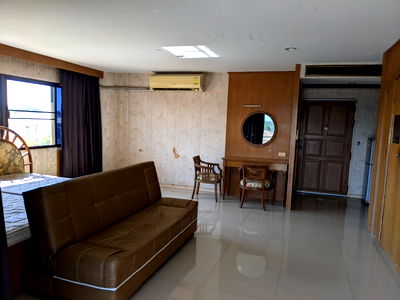 Condos for rent : BANGSEAN BEACH FRONT CONDO FOR RENT