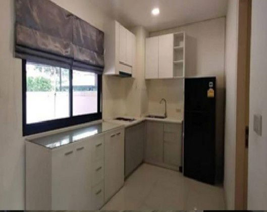 รูป ให้เช่าทาวน์โฮม 3 ชั้น หมู่บ้าน Villa Albero ซอยกรุงเทพกรีฑา 15/1 เฟอร์นิเจอร์ครบ อยู่อาศัยเท่านั้น ไม่จดบริษัท เลี้ยงหมาได้ (แมวไม่เอา) - รูปที่ 10/12