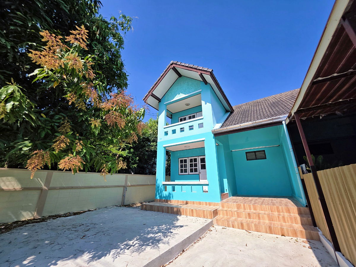 รูป ขายบ้านแฝด 2 ชั้น รีโนเวทใหม่ทั้งหลัง ราคาดี ทำเลบางบ่อ สมุทรปราการ - รูปที่ 1/14