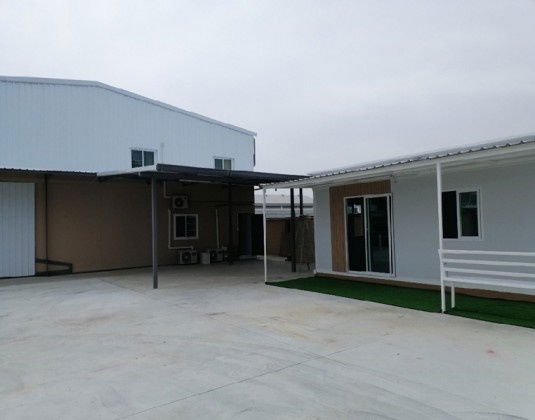 รูป ให้เช่าโกดัง พร้อมออฟฟิศ พร้อมบ้านพัก พื้นที่ดิน 200 ตารางวา พื้นที่ใช้สอย 381 ตารางเมตร ซอยลำโพ บางบัวทอง / ใกล้ร.ร.สารสาสน์ มีรั้ว รถใหญ่เข้าได้ - รูปที่ 3/8