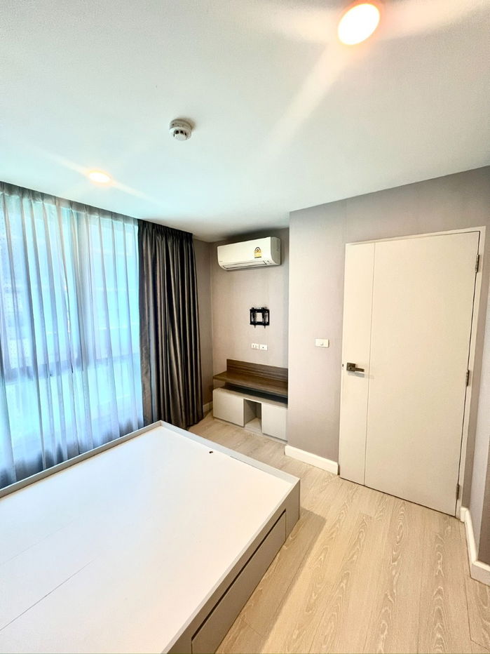 picture Modernform furniture throughout the unit. Amazing location! Condo for sale: The Cube Plus Minburi, close to the MRT. - 8/24