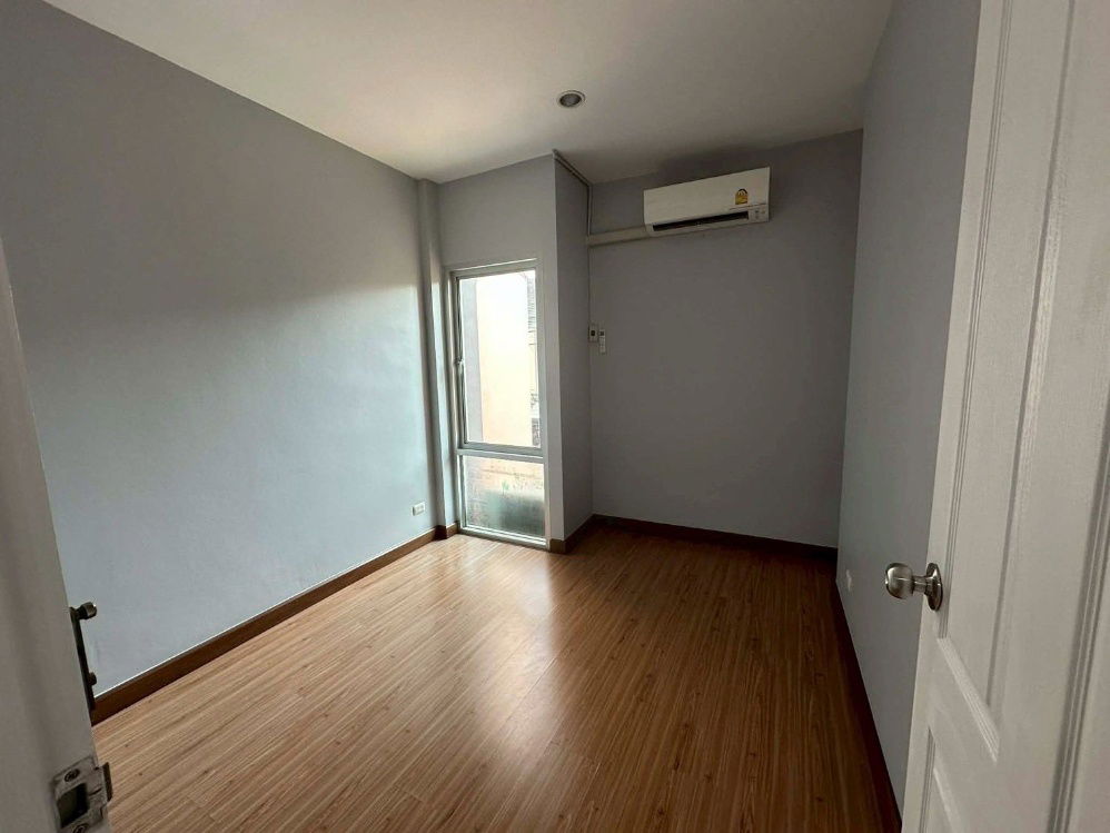 รูป ขายทาวน์เฮ้าส์ 2 ชั้น 17 ตร.ว.หมู่บ้านสินนครวิลล์ ประชาอุทิศ–คู่สร้าง ทำเลดี ราคาเพียง 1.9 ล้าน (ฟรีโอน) - รูปที่ 11/13