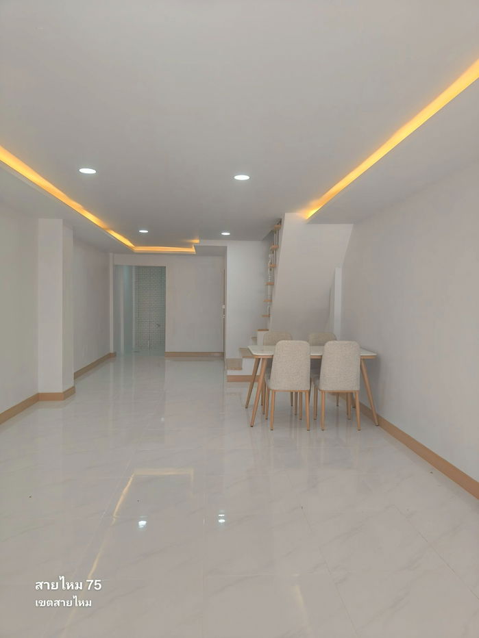 รูป ทาวน์เฮาส์ หทัยราษฎร์ สายไหม ทำเลใกล้ตลาดวงศกรณ์ หมู่บ้านวันวรา 2 นัดชมบ้าน 085-318-6868 คุณวา - รูปที่ 10/20