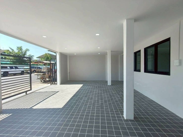 รูป พร้อมเป็นเจ้าของบ้านสวยทำเลดีได้ทันที
พร้อมที่จะย้ายเข้าสู่ชีวิตที่สะดวกสบายในบ้านสไตล์นอร์ดิกสุดลงตัวแล้วหรือยัง? - รูปที่ 3/10