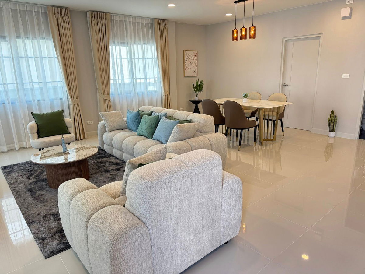 picture ðĄ House for rent at Centro Bangna. Beautifully decorated, ready to move in, near Mega Bangna. Pets Allowedðķ - 4/11