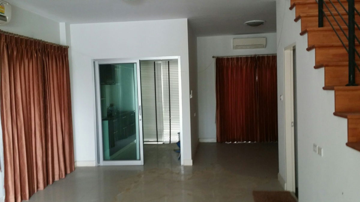 รูป 🔥 ยอมขาดทุนกว่าล้านบาท!!! ขายแค่ 3.59 ล้าน (จากปกติ 4.5-5 ล้าน) วิสต้า ปาร์ค สามัคคี หลังมุม 34.4 ตร.ว. (ราคาเท่าหลังเล็ก แต่ได้ที่ดินเพิ่ม 14 วา!) - รูปที่ 3/7