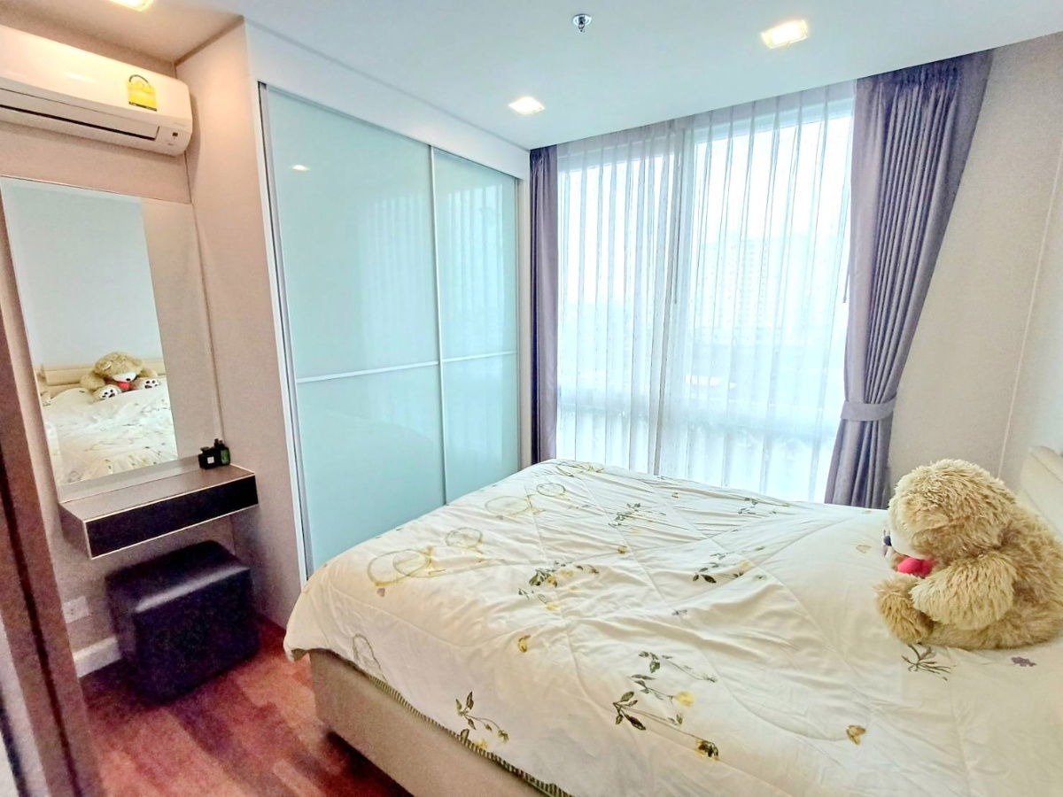picture For rent 1 bedroom 7th Fl, pool view, The Metropolis Samrong Interchange. 1 min to BTS Samrong Station - 12/28