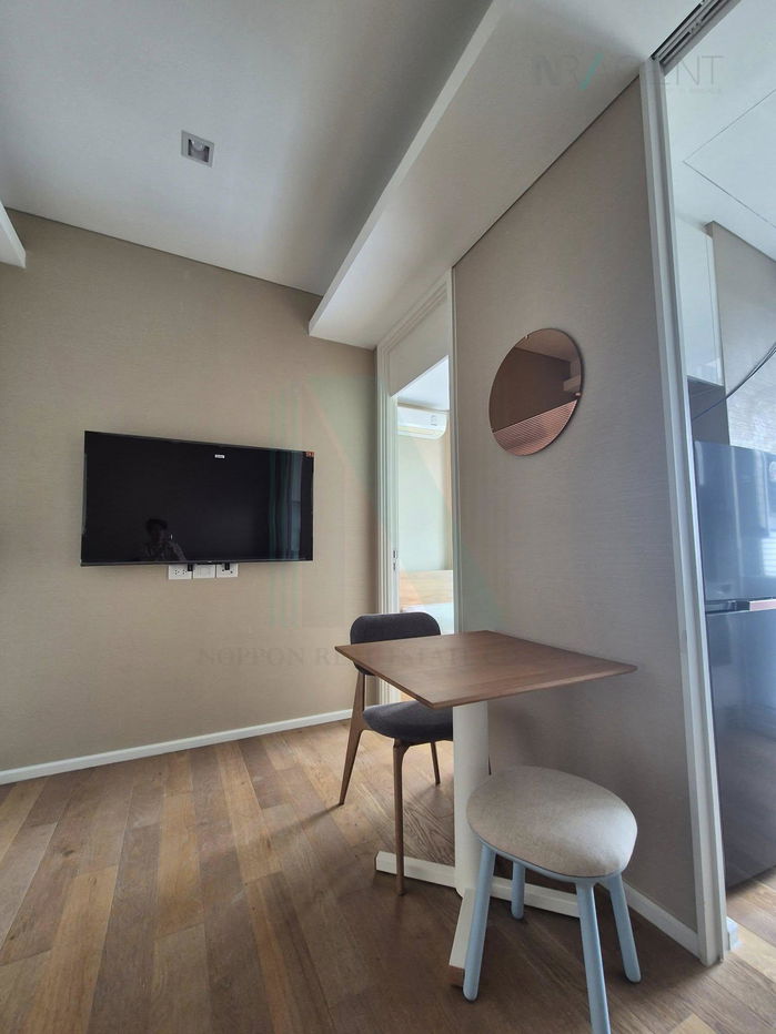 picture 🎊 For Rent Condo THE SAINT RESIDENCES Building 1, Floor 39,1 bed room, Room size 31 sqm - 3/8