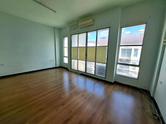 รูป ให้เช่าโฮมออฟฟิศ4 ชั้น 23ตรว. ใกล้แยกรัชดา ลาดพร้าว ใกล้MRTสถานีลาดพร้าว300เมตร - รูปที่ 6/8