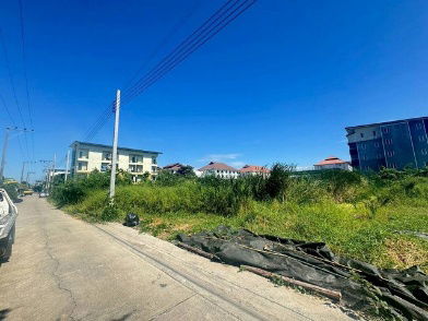 ขายที่ดิน 2-2-44 ไร่ แปลงสวย ซอยลาดกระบัง 40/1 ใกล้สนามบินสุวรรณภูมิ