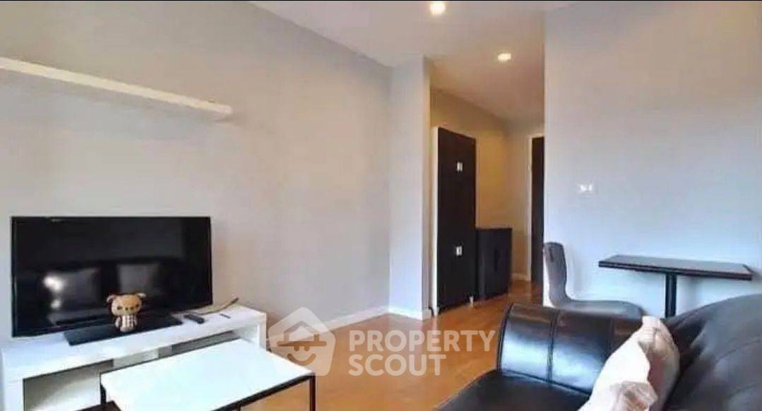 picture 1-BR Condo at Condolette Dwell Sukhumvit 26 near BTS Phrom Phong (ID 2469869) - 1/9