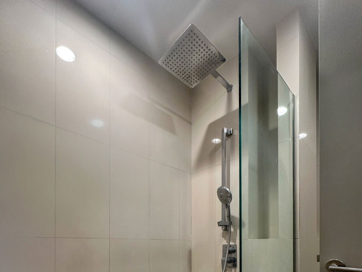 รูป OKA HAUS สุขุมวิท 36 วิวเมือง Bathtub, Washer&dryer, dishwasher - รูปที่ 6/27