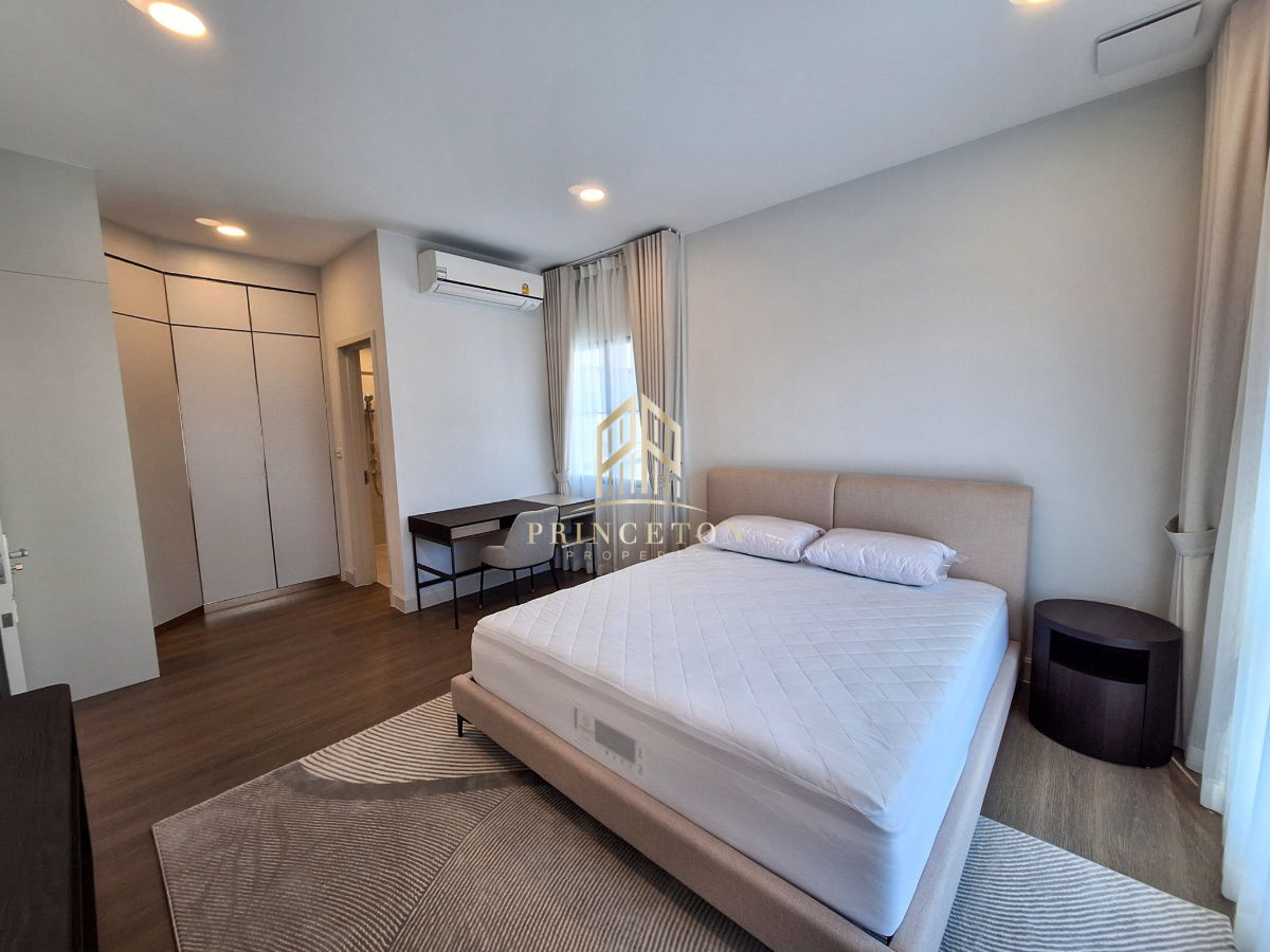 picture Luxury House For Rent Nantawan Rama 9 New Krungthep Kreetha Near Wellington International School - 35/38