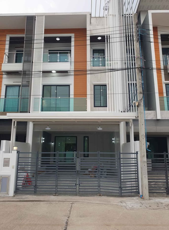 รูป ขายทาวน์เฮ้าส์ ที่ โฮมออฟฟิศ 3 ชั้น ย่านวัชรพล - รูปที่ 1/6