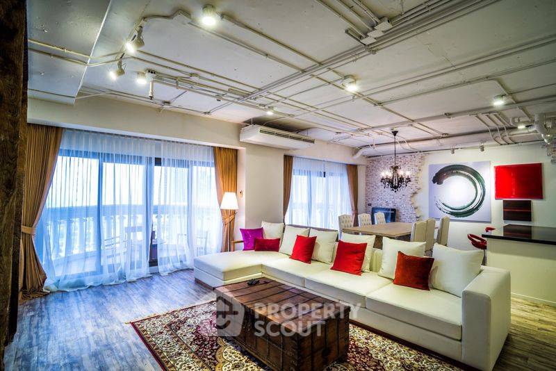 picture 2-BR Condo at Nusa State Tower Condominium near BTS Saphan Taksin (ID 2357381) - 8/16
