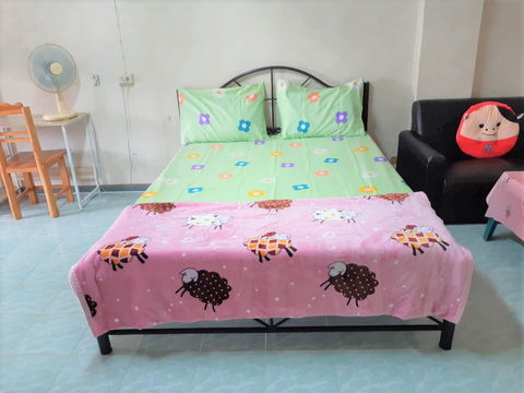 Aue Pracha Condotown Building 9