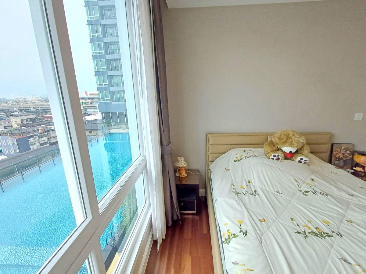 picture For rent 1 bedroom 7th Fl, pool view, The Metropolis Samrong Interchange. 1 min to BTS Samrong Station - 2/28
