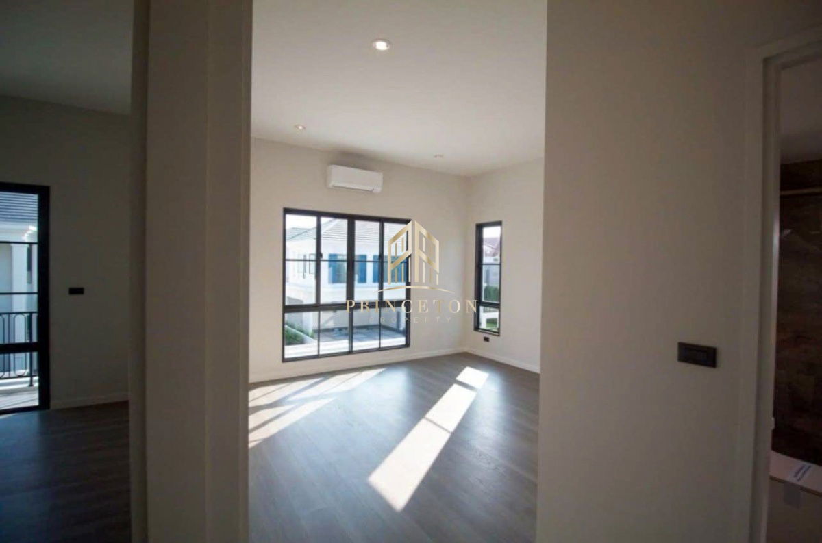 รูป ขายบ้านหรูไซส์ใหญ่สุด เศรษฐสิริ บางนา กม.10 ราคาดีที่สุดในโครงการ ใกล้โรงเรียนนานาชาติ VERSO และทางด่วนบูรพาวิถี! - รูปที่ 25/32