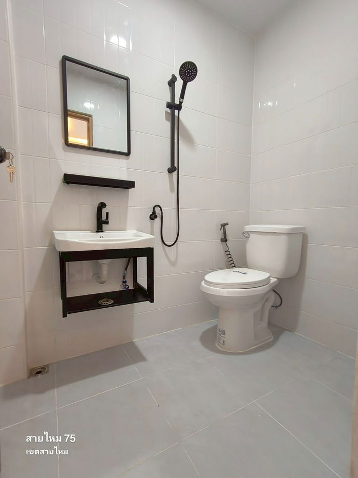 รูป ทาวน์เฮาส์ หทัยราษฎร์ สายไหม ทำเลใกล้ตลาดวงศกรณ์ หมู่บ้านวันวรา 2 นัดชมบ้าน 085-318-6868 คุณวา - รูปที่ 12/20