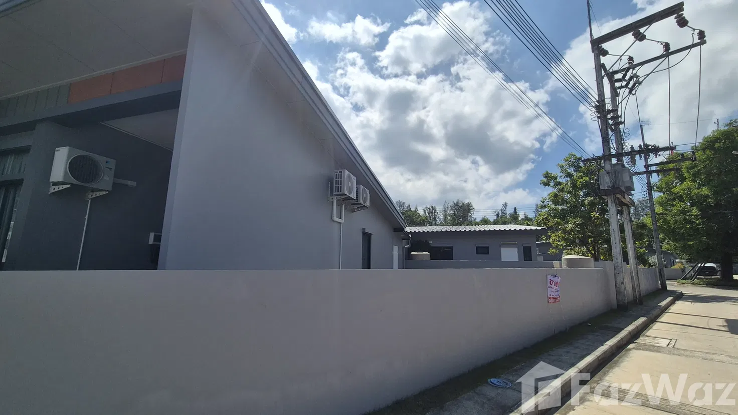 picture 2Bedroom 2Bathroom Townhouse corner unit 5917777 - 2/16