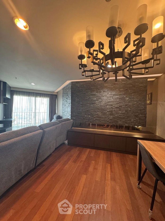 picture 3-BR Condo at Belle Grand Rama 9 near MRT Phra Ram 9 (ID 2017306) - 3/5