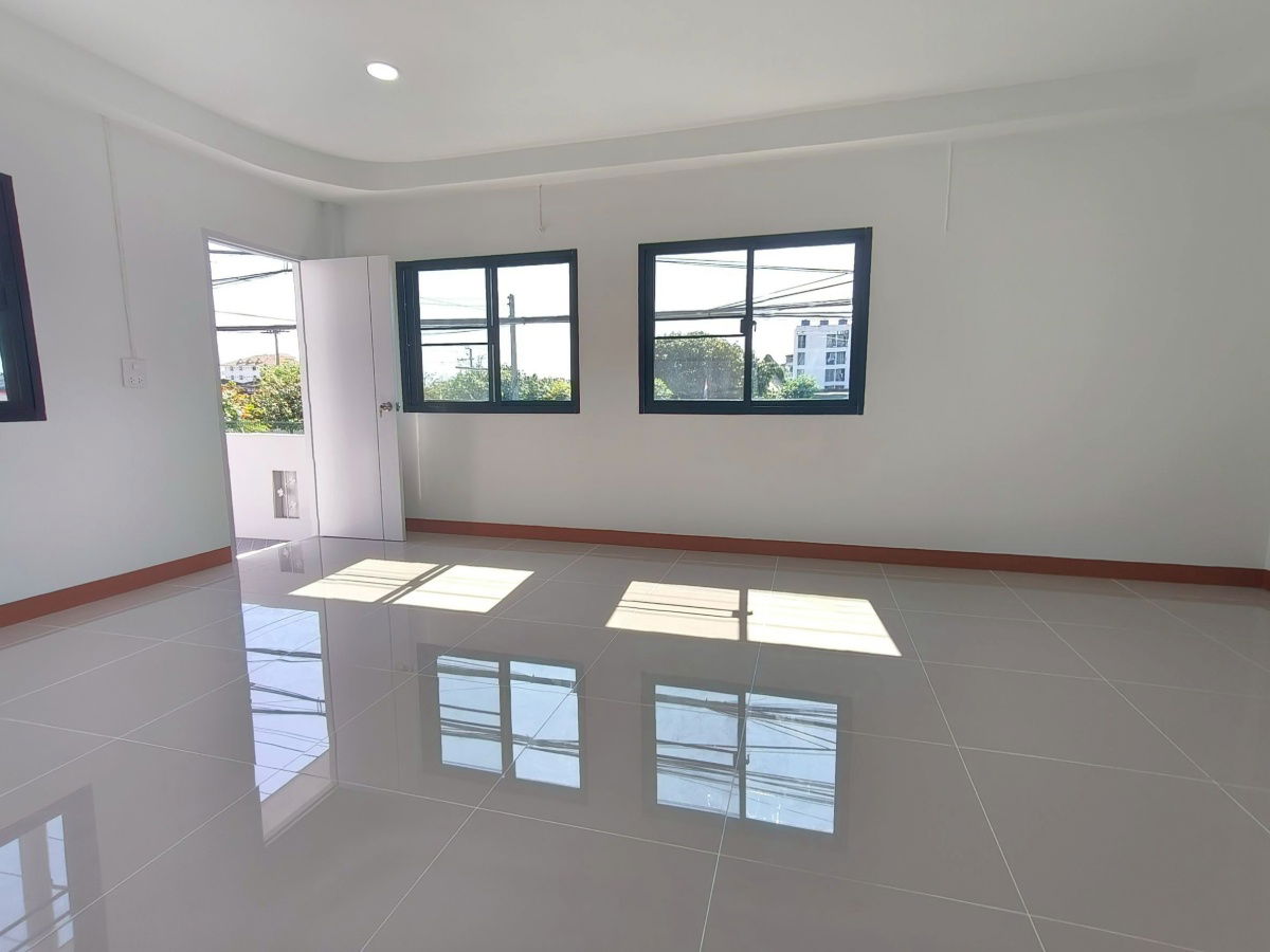 รูป บ้านเดี่ยว ลำลูกกา ธัญบุรี ปทุมธานี หมู่บ้านอยู่เจริญ1 ทำเลติดถนน  นัดชมบ้าน 085-318-6868 คุณวา - รูปที่ 15/27