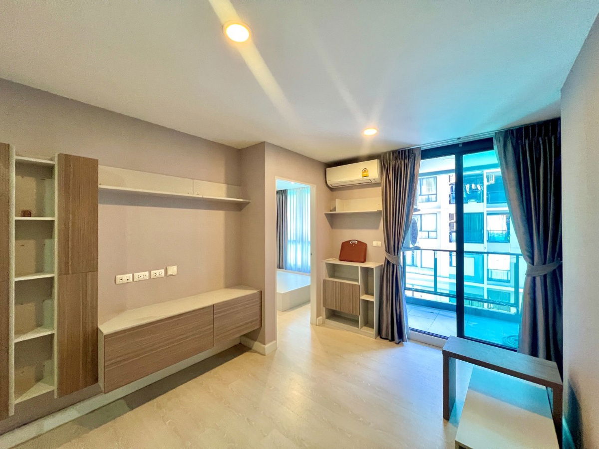 picture Modernform furniture throughout the unit. Amazing location! Condo for sale: The Cube Plus Minburi, close to the MRT. - 1/24