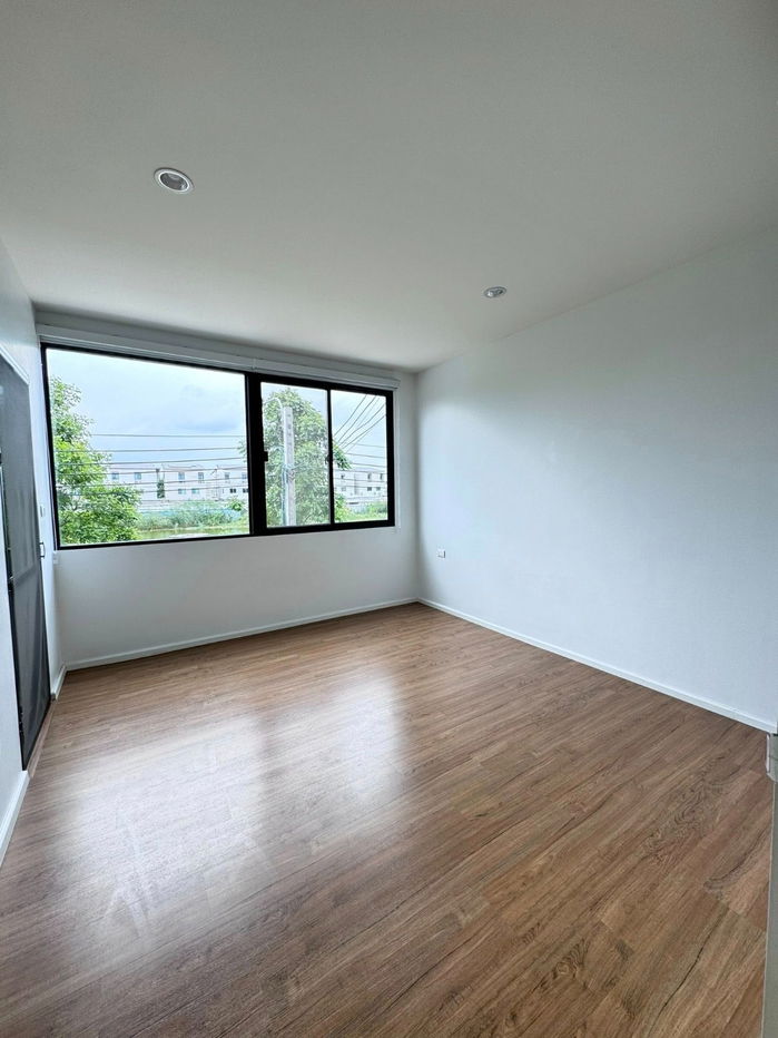 picture AB05800 - Baan Klang Muang Rama 9 - Krungthep Kreetha - 7/8