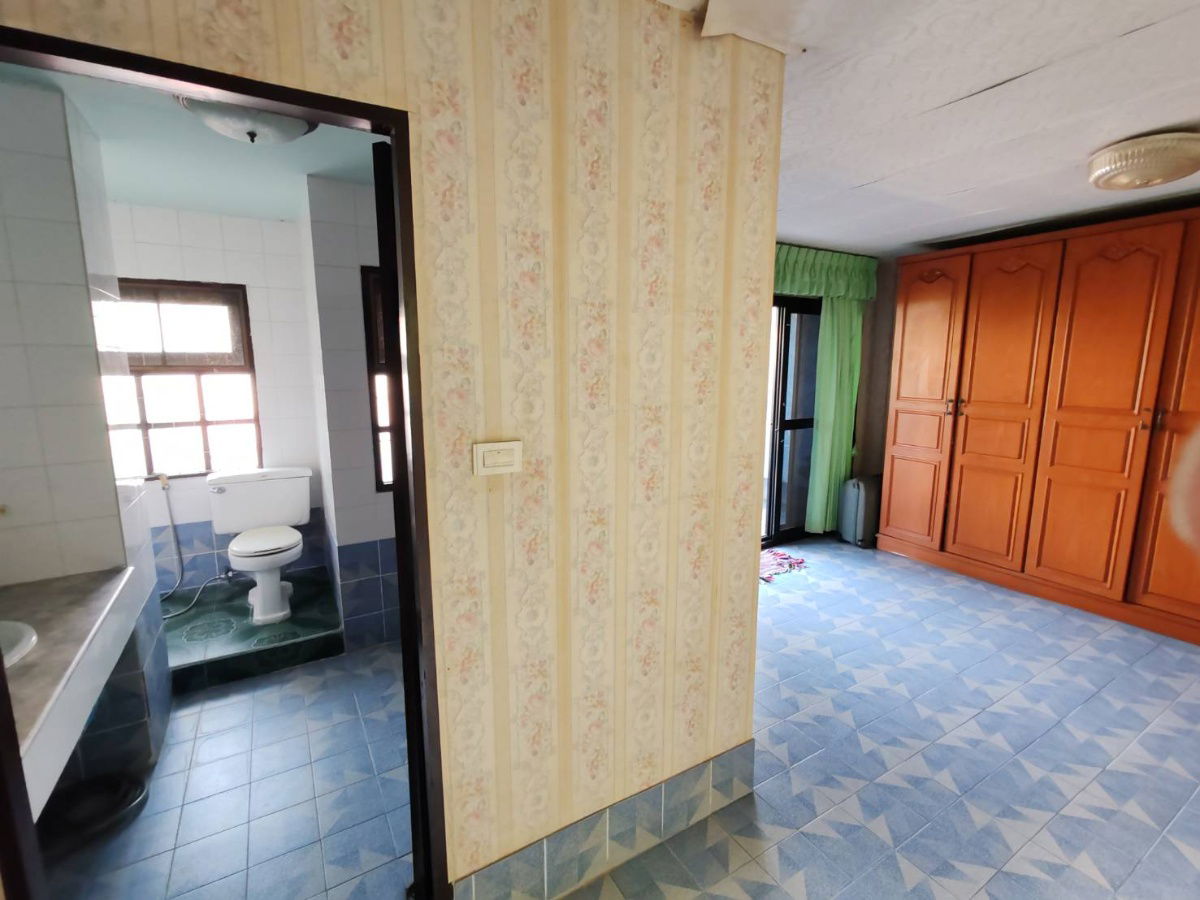 picture 4-Storey Townhouse for Sale | 36 sq.w. | Large Usable Area 410 sq.m. Chaengwattana–Pakkret 28 | Prime Business District Location | Behind Central - 17/19