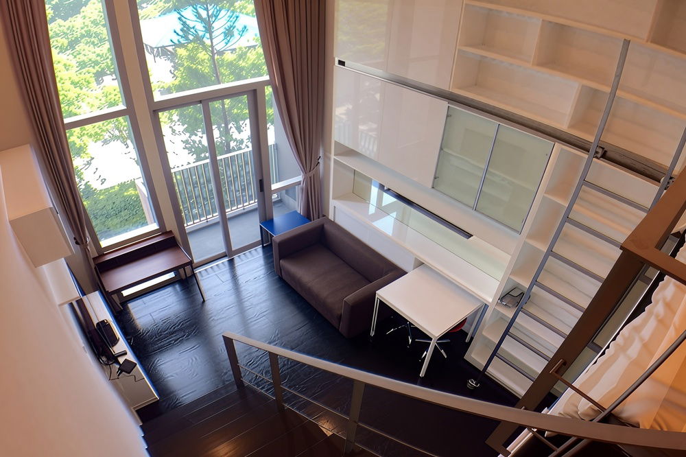 picture ðĨFor Rent ! Pet Friendly, High ceiling, Good location!! Code C20221208897...Ideo Morph 38, 1 bed, 1 bathDuplex, furnished, ready to move in - 4/7